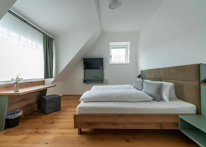 Ursprung * 德意志兰茨贝格